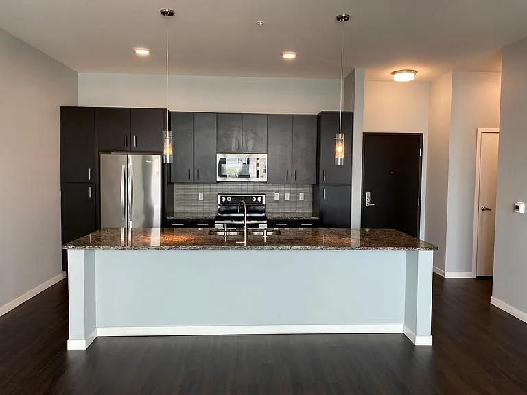 Metreau Apartments — Photo 59