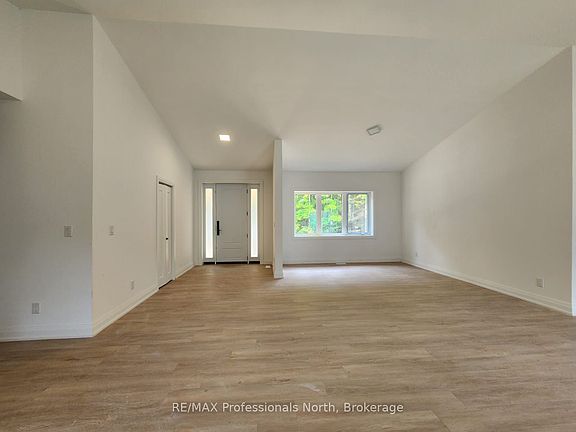 3rd image of 282 Echo Ridge Rd