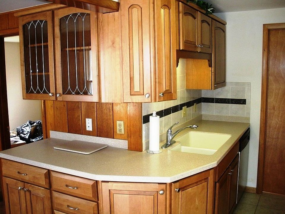 1st image of 216 Gaylord St