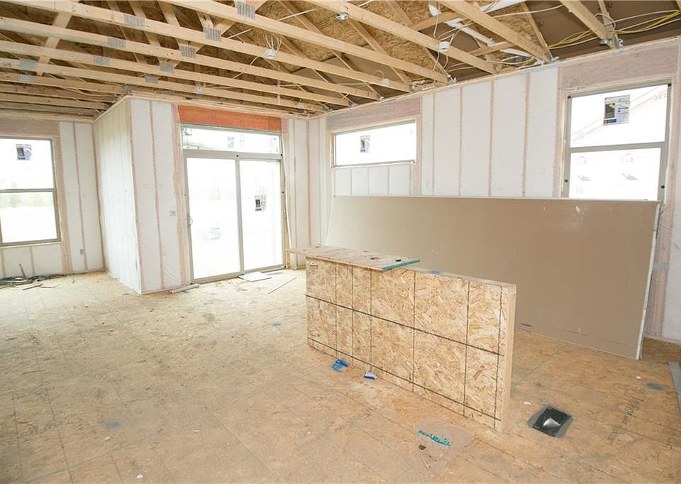 2nd image of 2525 Merle Huff Ave