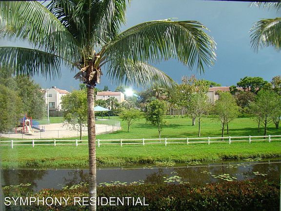 2nd image of 11572 NW 39th St #11555234