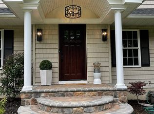 8 Tall Tree Rd, Middletown, NJ 07748