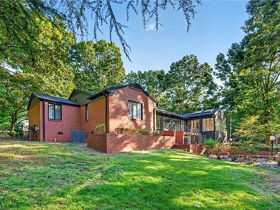 18th image of 801 Cliftwood Dr