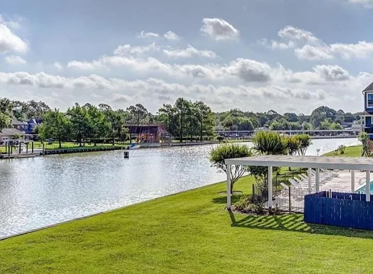 18519 Egret Bay Blvd — Photo 2