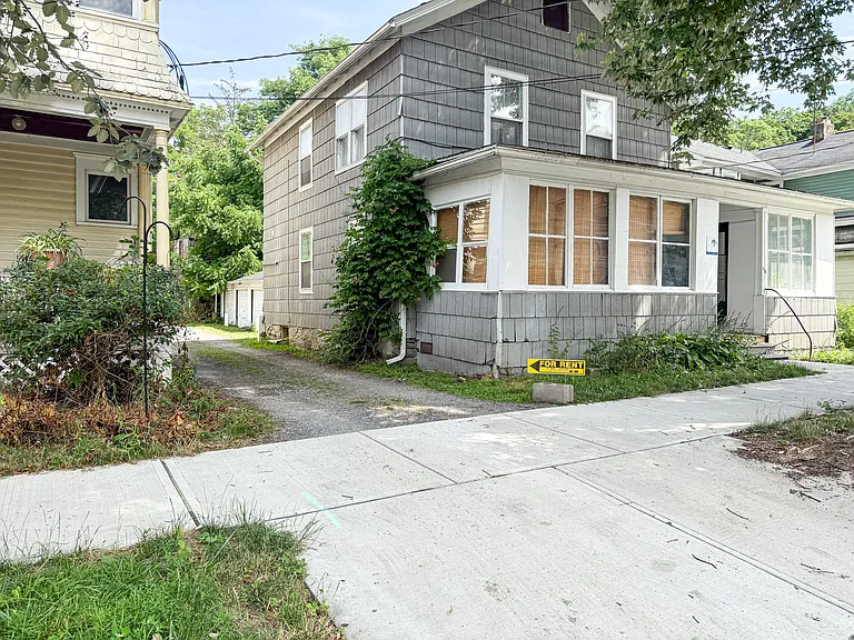 310 Farm St — Photo 13