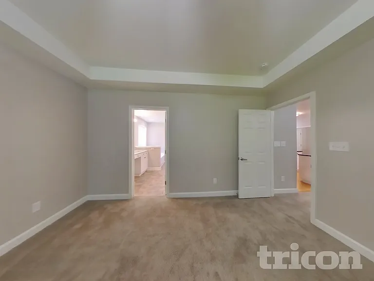 4407 Gladwood Ln — Photo 7
