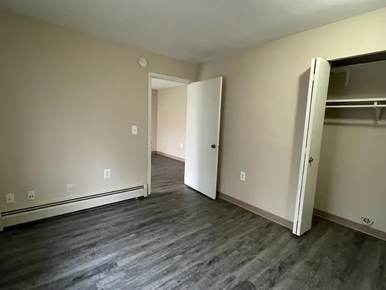 Oak Valley Apartments — Photo 38