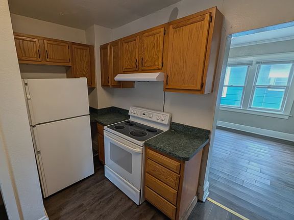 4th image of 1212 Paxton St