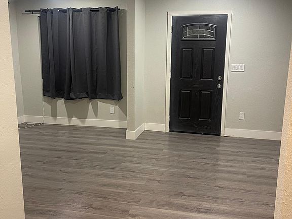 2nd image of 3661 Rose Terrasse Cir