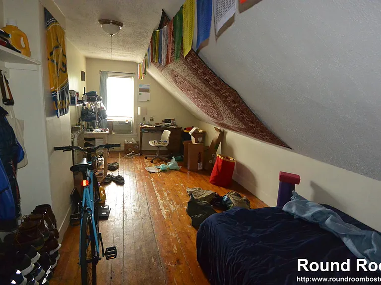 34 Linden St #2 — Photo 6