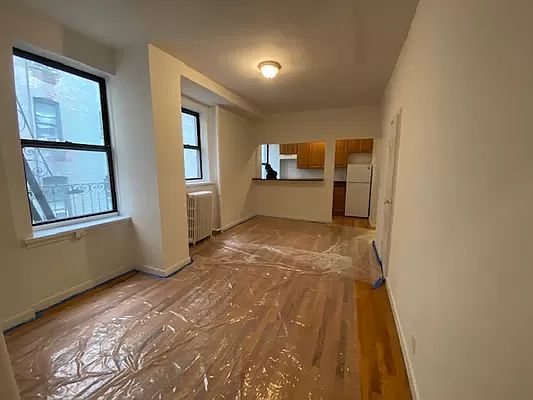 1st image of 214 W 92nd St #E4