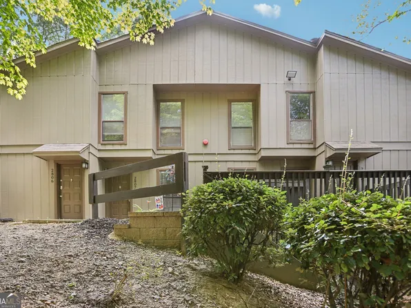 2808 Cumberland Ct SE, Smyrna, GA 30080