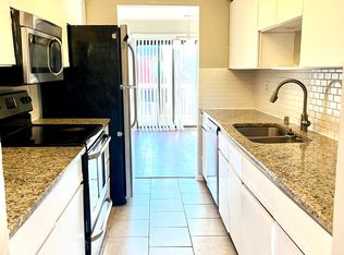3660 Walden Dr, Lexington, KY 40517