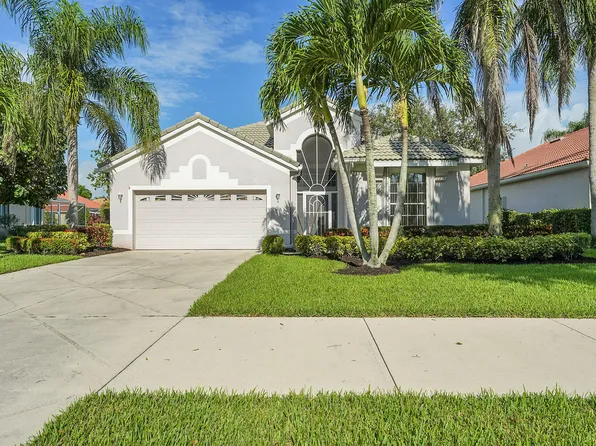566 SW Lake Charles Circle, Port St Lucie, FL 34986