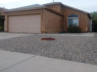 6147 Cyonus Ave NW, Albuquerque, NM 87114