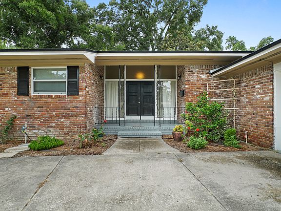 4th image of 8317 N LAWFIN Street