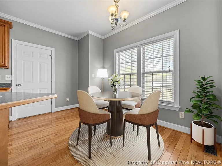 3825 Barnsdale Dr — Photo 16