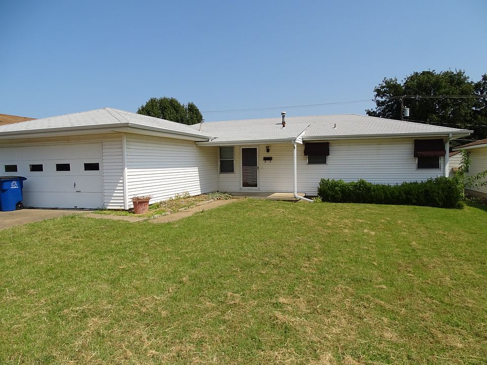 1st image of 4829 S Lawton Ave #1