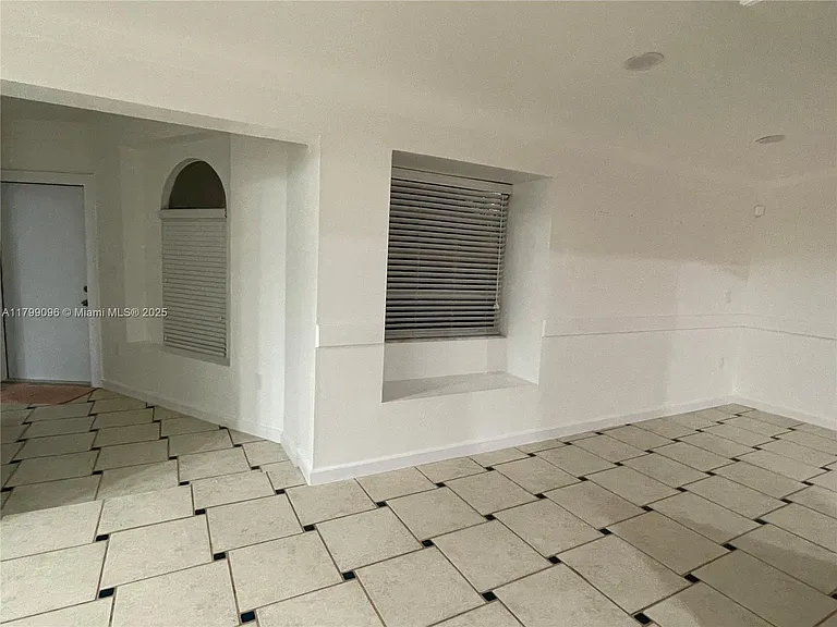 63 NW 51st Ave #63 — Photo 7