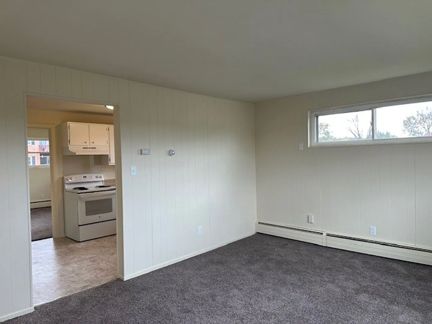 Welcome to a charming 2-bedroom apartment located in the heart of Middletown, PA. — Photo 2