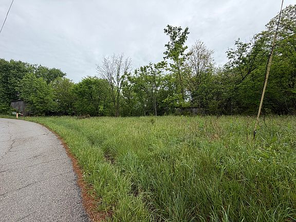 2nd image of 2728 Pea Ridge Rd