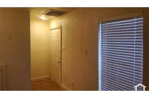 Building Photo - 7152 Fair Oaks Ave #1188