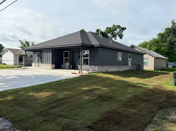 510 E 11th St, Claremore, OK 74017