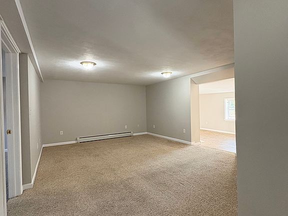 5th image of 5279 N Main St #D