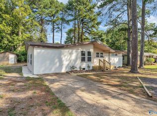 1006 Royal Dr SE, Decatur, AL 35601