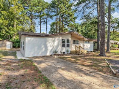 1006 Royal Dr SE, Decatur, AL, 35601