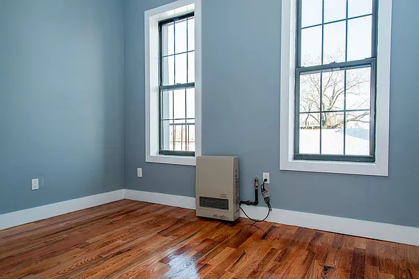 Rented by Nooklyn NYC LLC | media 73