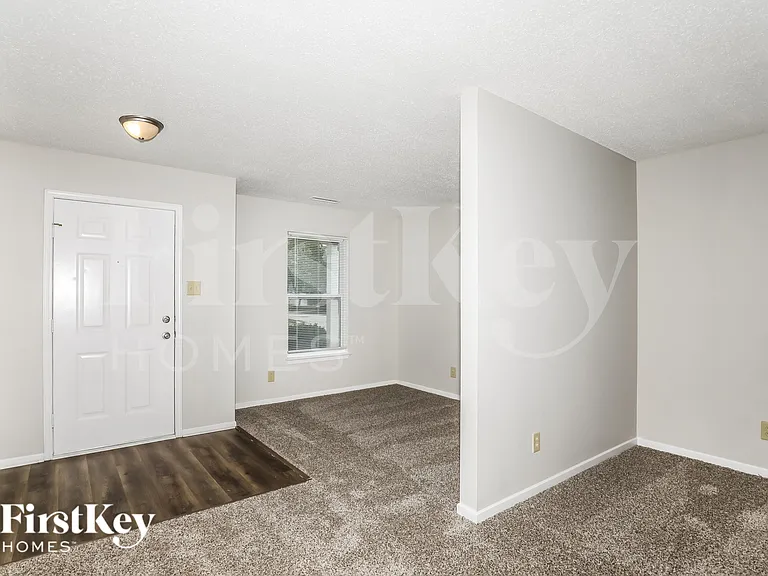 2825 Ludwig Dr — Photo 3