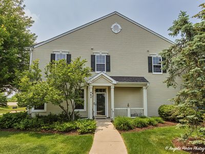 462 S Litchfield Dr, Round Lake, IL, 60073