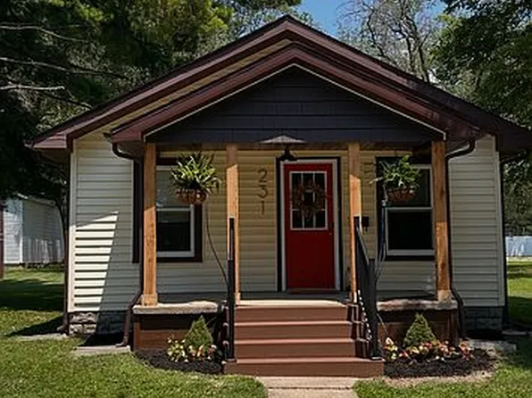 231 Washington St, Carlyle, IL 62231