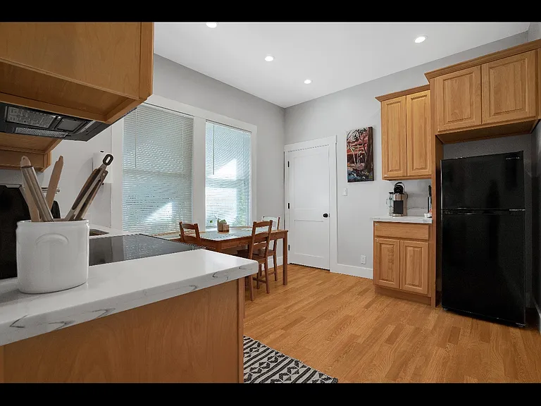 Virginia St — Photo 3