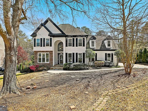 2nd image of 120 Fielding Rdg