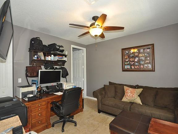 Office/Bedroom + Bath