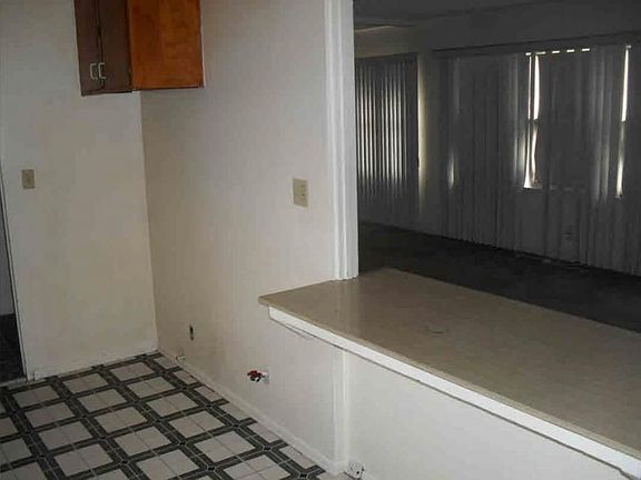 5th image of 11613 Chanera Ave
