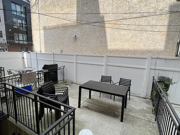 802 N 19th St #1 — Photo 12