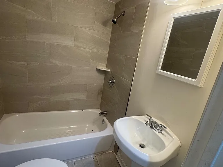 1108 N Bond St #1 — Photo 16