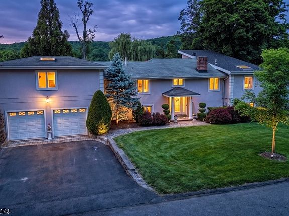 2nd image of 45 Lakeshore Dr