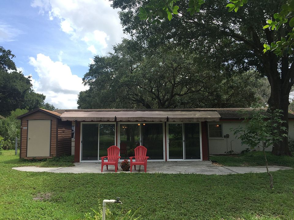 Backyard facing jogging path
