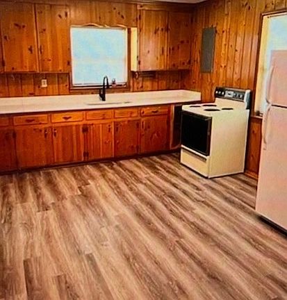 4th image of 45 Ruth Cir