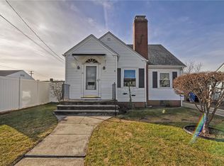 10 Hemalin Rd, Cranston, RI 02910