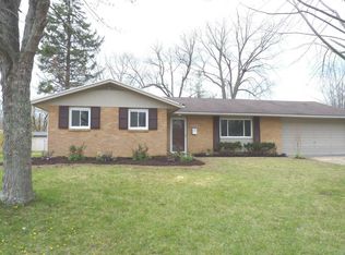 6107 Woodville Dr, Dayton, OH 45414