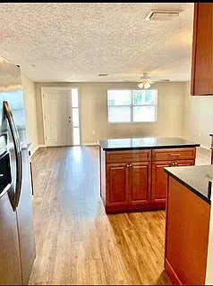 1050 Excaliber St — Photo 3