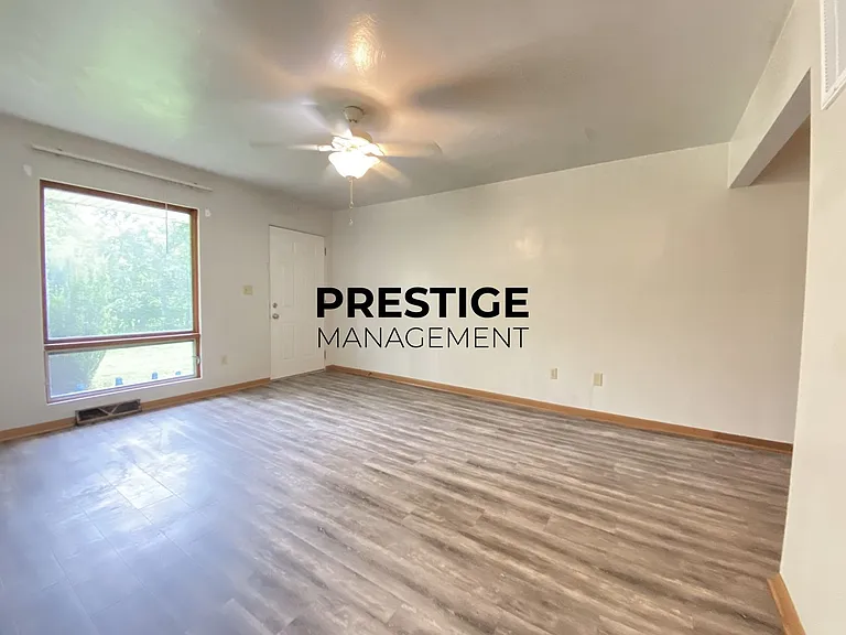 6969 Jackson Ct — Photo 3