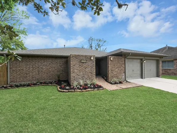 2438 Willow Bend Dr, Richmond, TX 77406