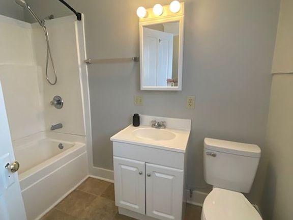 5th image of 818 Mississippi Ave #3