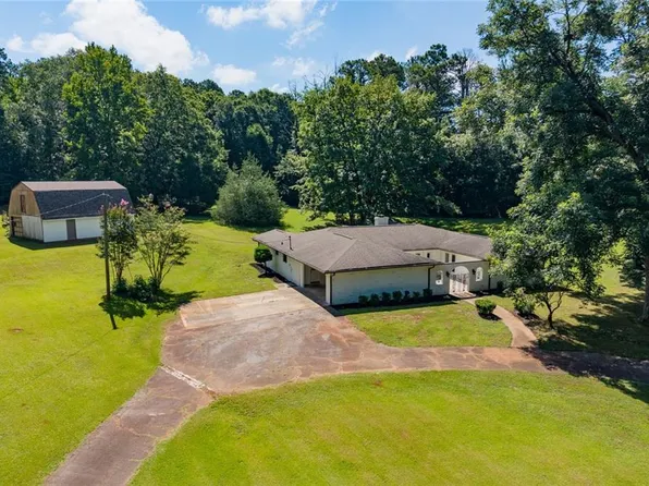 18 Valley Trl, Covington, GA 30014